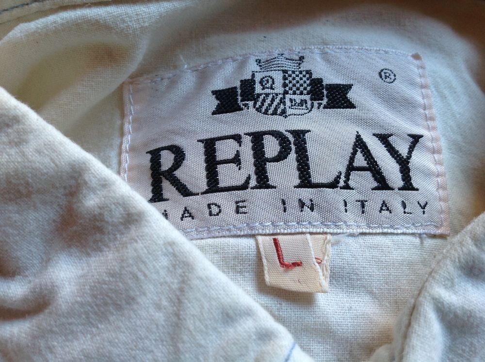CHEMISE REPLAY BLANCHE BROD&Eacute;E BOUTONS NACRE Envoi Possible
Vêtements