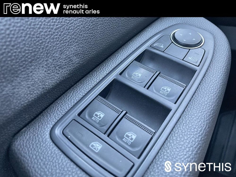 Clio V Clio E-Tech full hybrid 145 Evolution 2023 occasion 13200 Arles