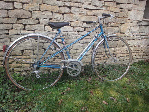 LOTS DE 3 VELOS dont 1 vlo Peugeot 200 Saint-Maurice-sur-Vingeanne (21)