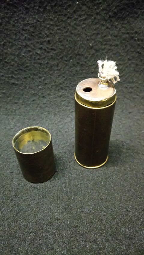 briquet de poilu 14/18 + douille 12 Roanne (42)