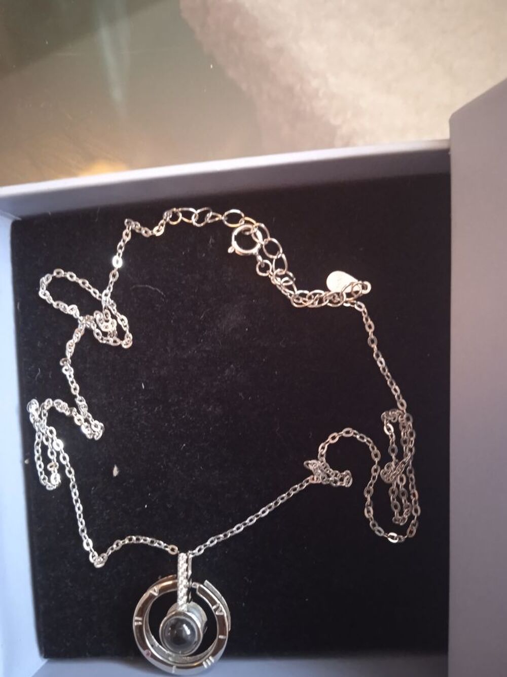 collier en argent Maroquinerie