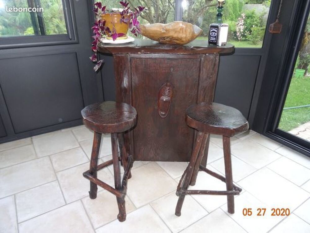 BAR + 2 TABOURETS Meubles