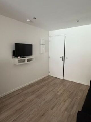  Appartement à louer 1 pièce 28 m²