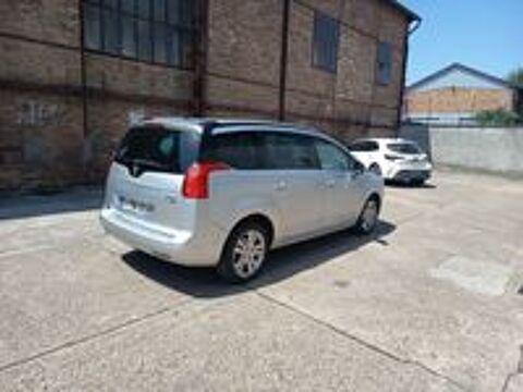 5008 1.6 e-HDi 112ch FAP BMP6 BLUE LION Allure 7pl 2011 occasion 91100 Corbeil-Essonnes
