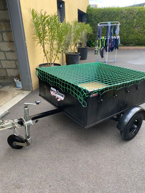 Petite remorque tr�s bon �tat 280 Douzy (08)