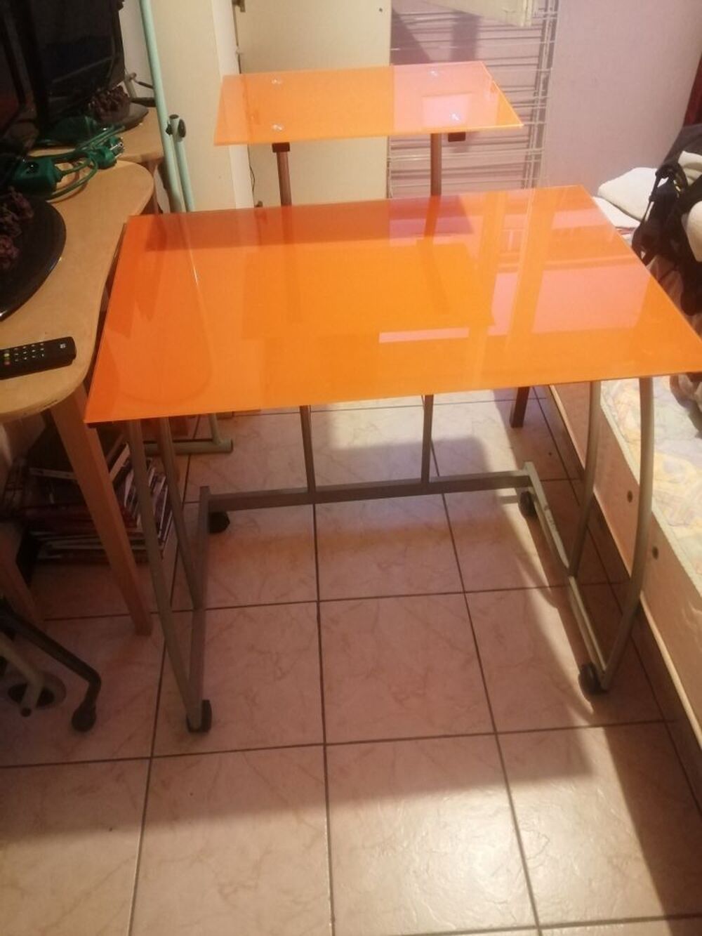 Bureau verre orange 80 x 54 cm Meubles