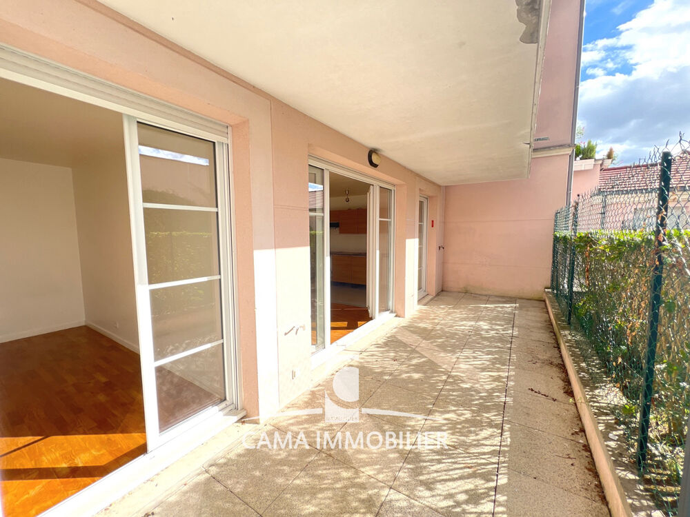 Vente Appartement 3 chambres, grande terrasse, deux places de parking et cave Chevreuse