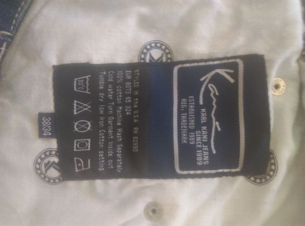 Baggi KARL KANI Vêtements