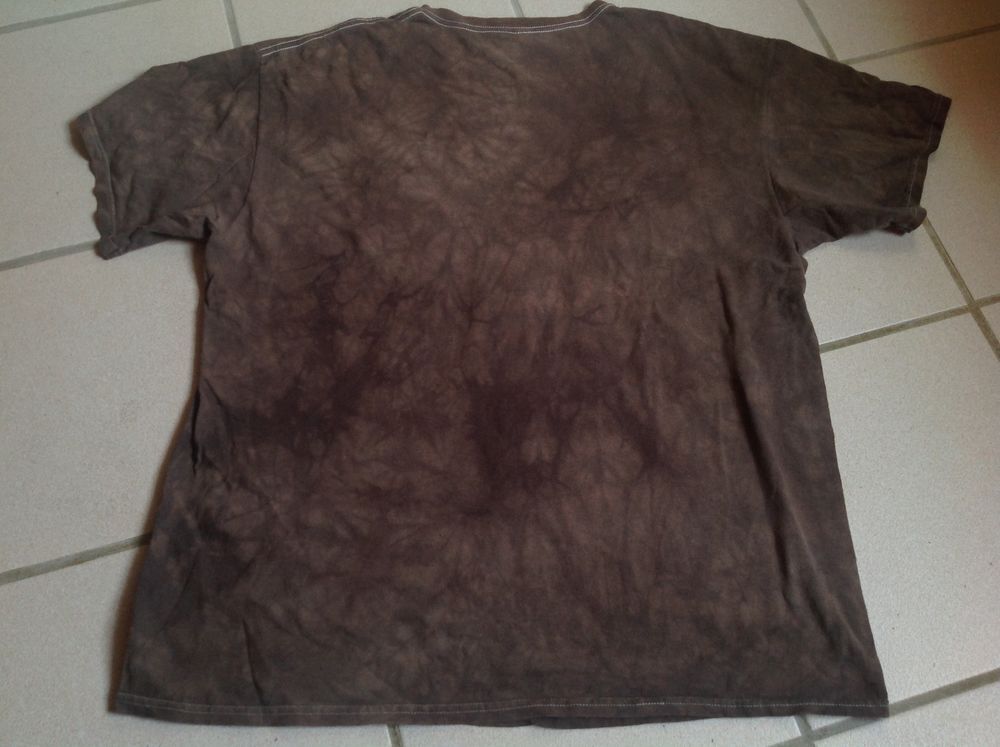 TEE SHIRT HALLOWEEN GRIS TAILLE XL Envoi Possible
Vtements
