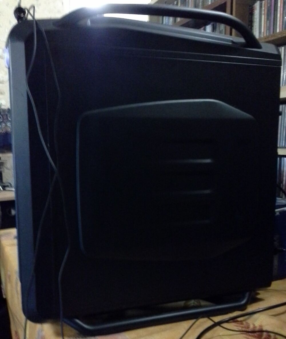 PC Gamer (Sort de r&eacute;vision/customisation/nettoyage) Matériel informatique