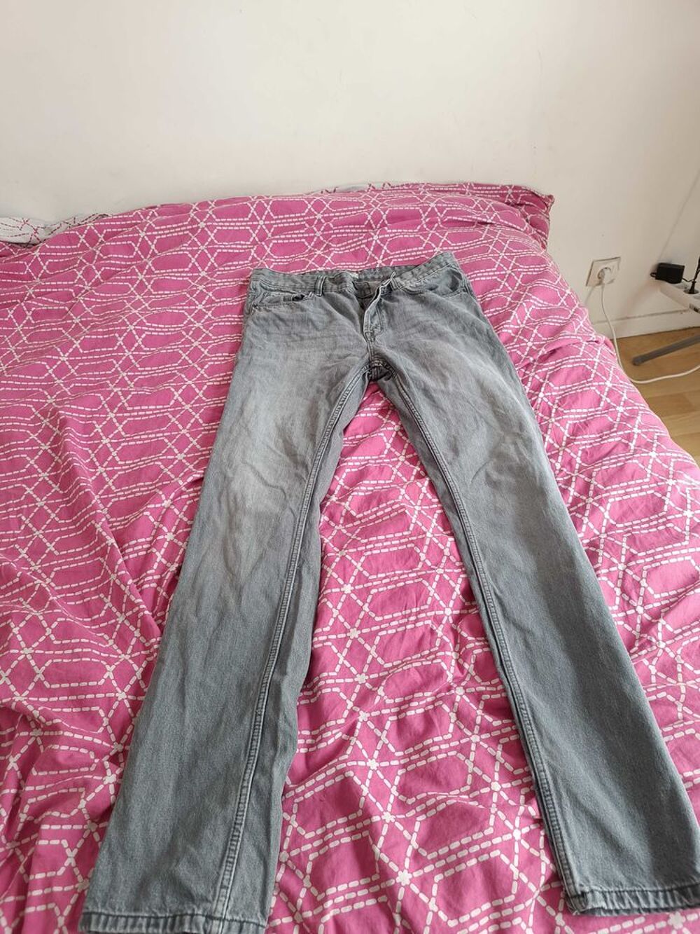 Jeans taille 42 en excellent &eacute;tat Vtements