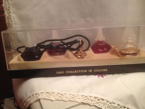 Miniatures de parfum 15 Vincennes (94)