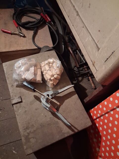 Boucheuse  bouteille manuelle 6 Saint-�tienne (42)