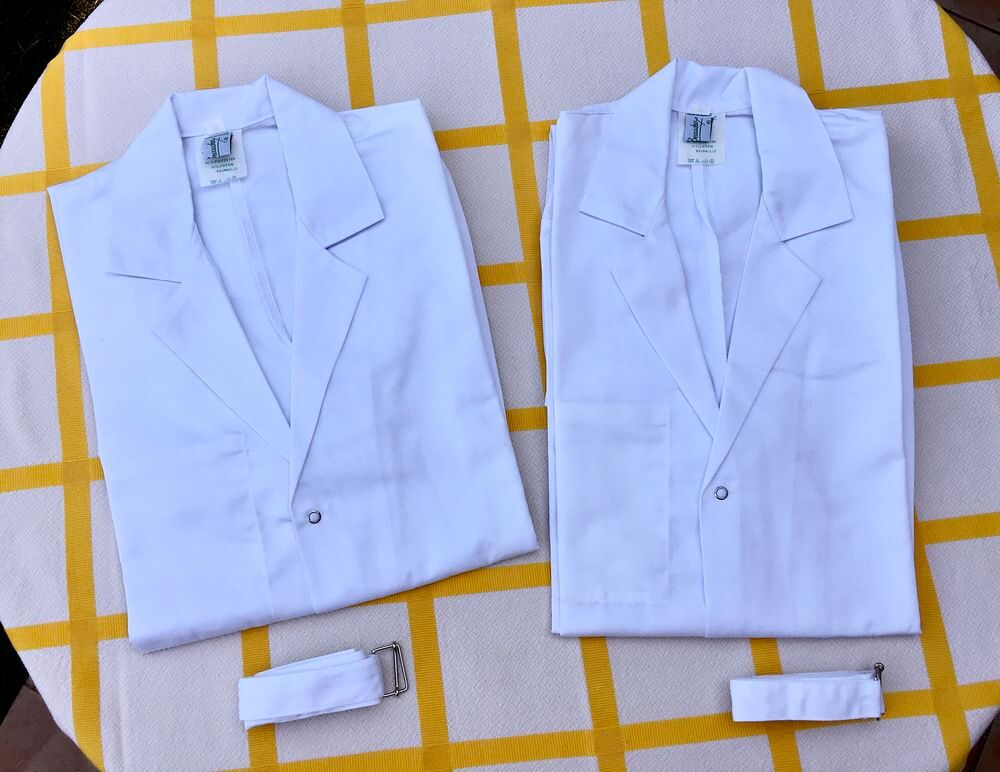 Blouse blanche manches longues NEUVE; Taille 3 (T46);2 dispo Vêtements
