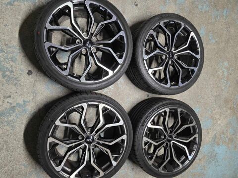 Pi&egrave;ces et &eacute;quipements Voiture Pneu voiture - roue  occasion Bobigny 93000