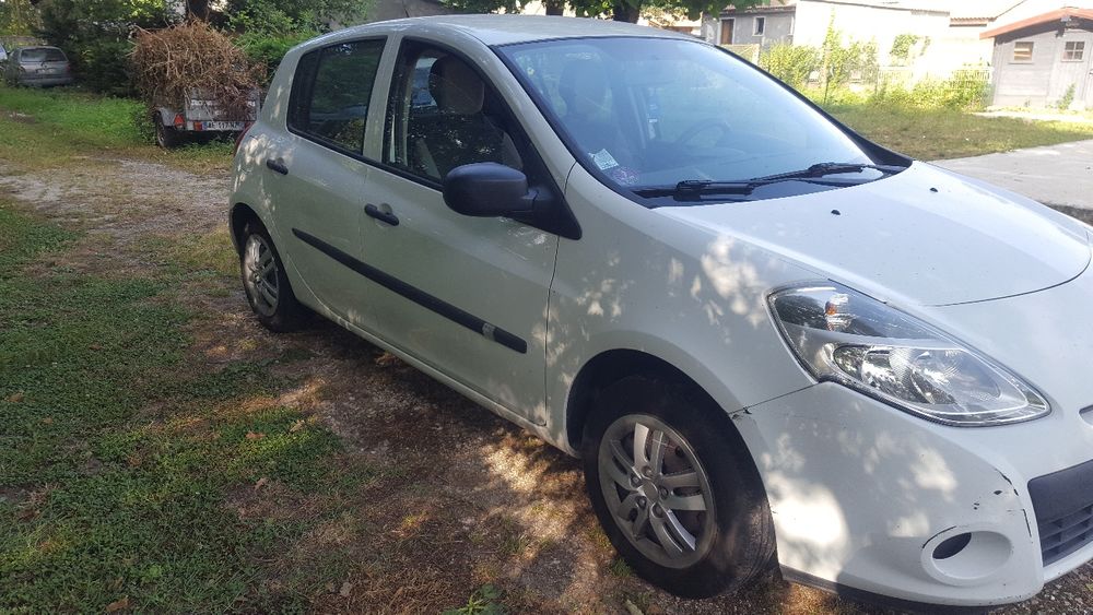Clio III 1.2 16V 75 GPL eco2 Access 2010 occasion 33240 Saint-Andr&eacute;-de-Cubzac