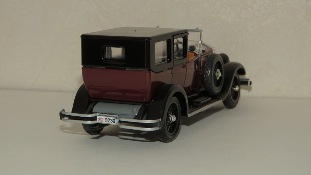 Voiture miniature Isotta 
