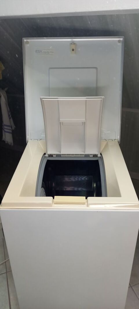 SECHE LINGE NEUF THOMSON. 200 �loie (90)