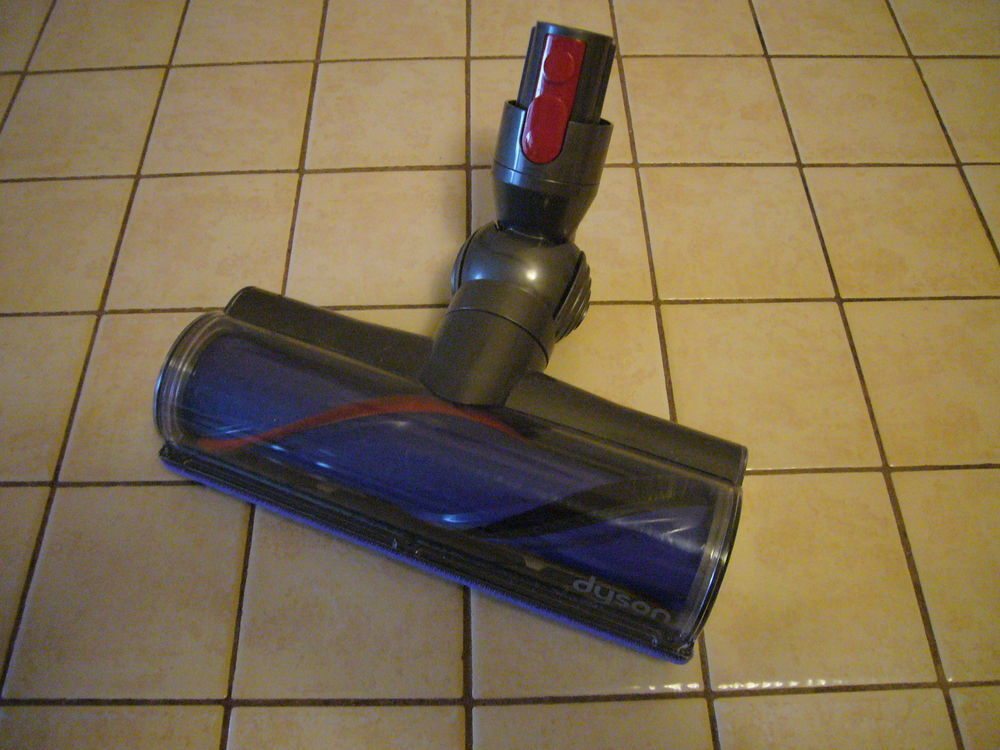 Dyson V8 ABSOLUTE BATTERIE NEUVE Electromnager
