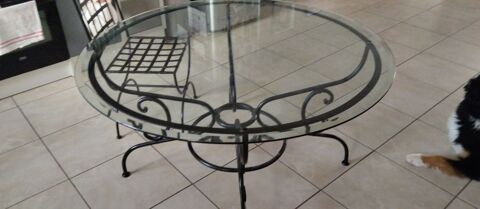 Table en verre et 4 chaises  150 Pouzolles (34)
