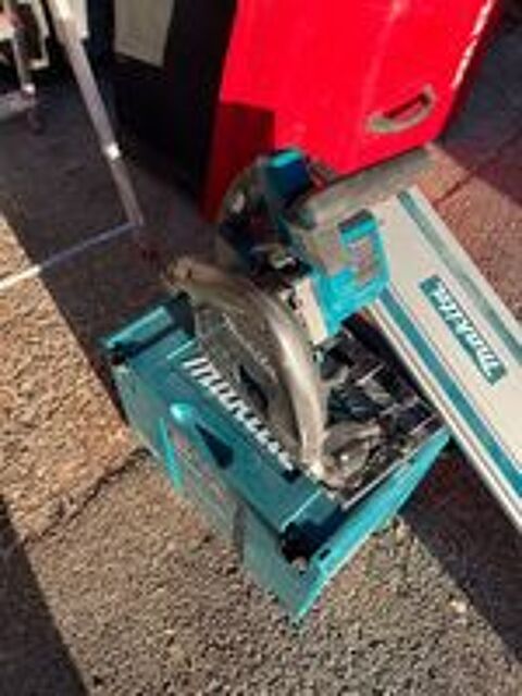   scie plongeante makita neuve de janvier2026 avec chargeur 2  