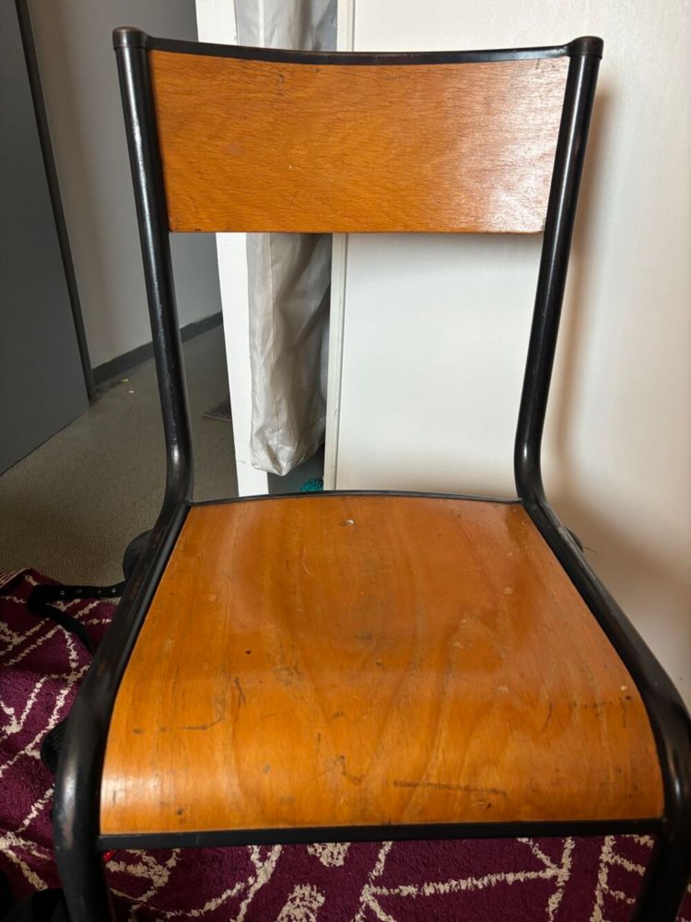 Chaises d'&eacute;cole anciennes en bois Meubles