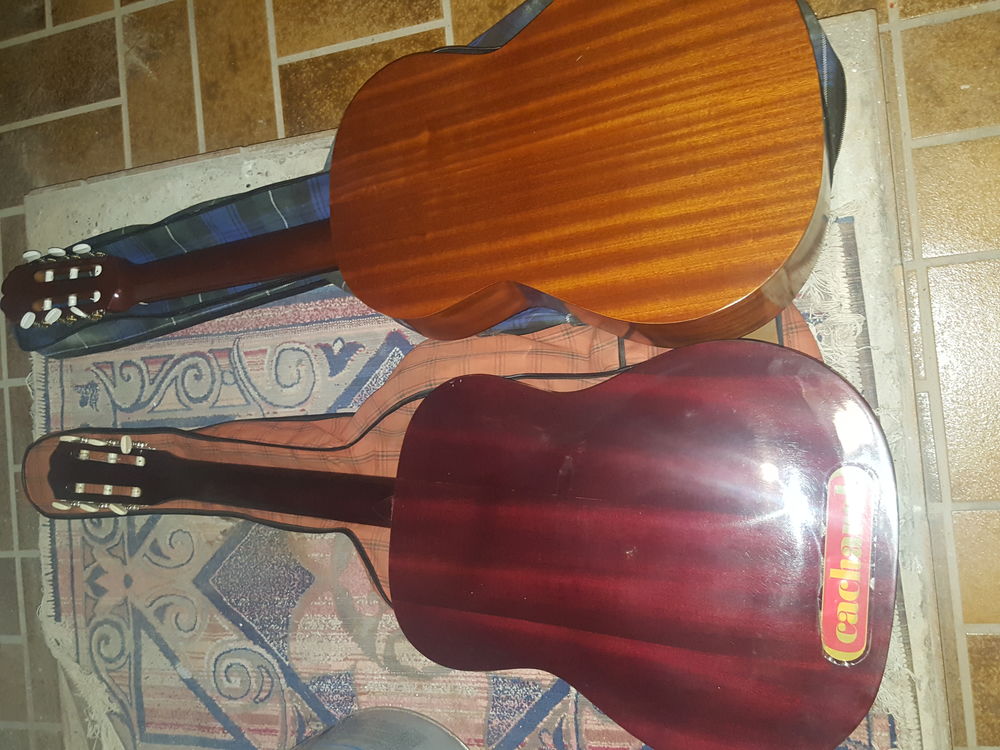 GUITARES ACOUSTIQUES Instruments de musique