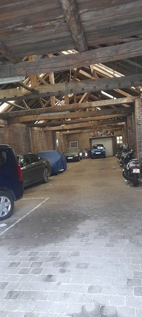  Parking / Garage  louer 8 m