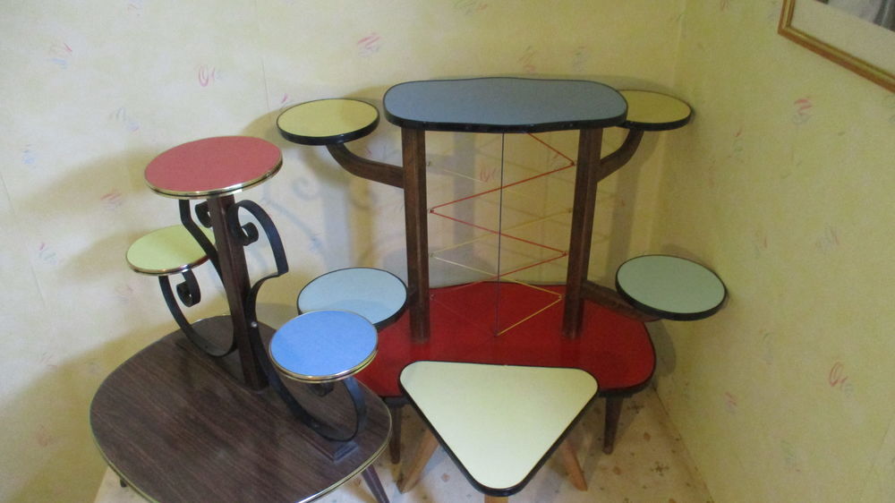 chaises tables et tabourets en formica Meubles