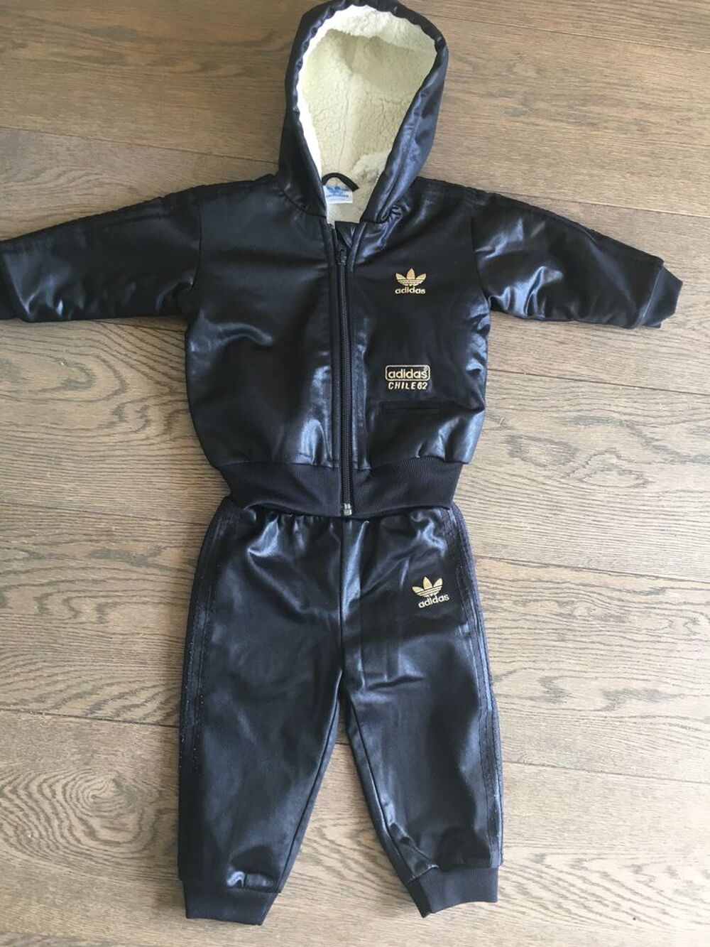 ensemble surv&ecirc;tement noir adidas 12 mois Vêtements enfants