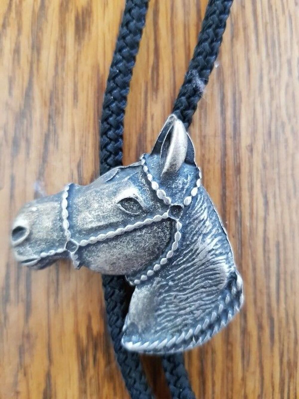 Cravate r&eacute;glable tete de cheval neuve 71 cm 5 e Bijoux et montres