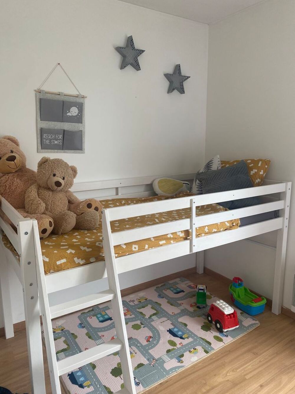 Lit et matelas + deco Meubles