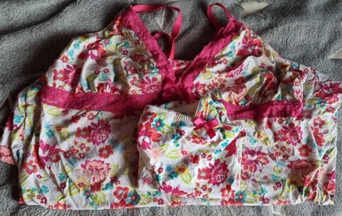 Ensemble nuisette  et string  assortie . 30 Oullins (69)