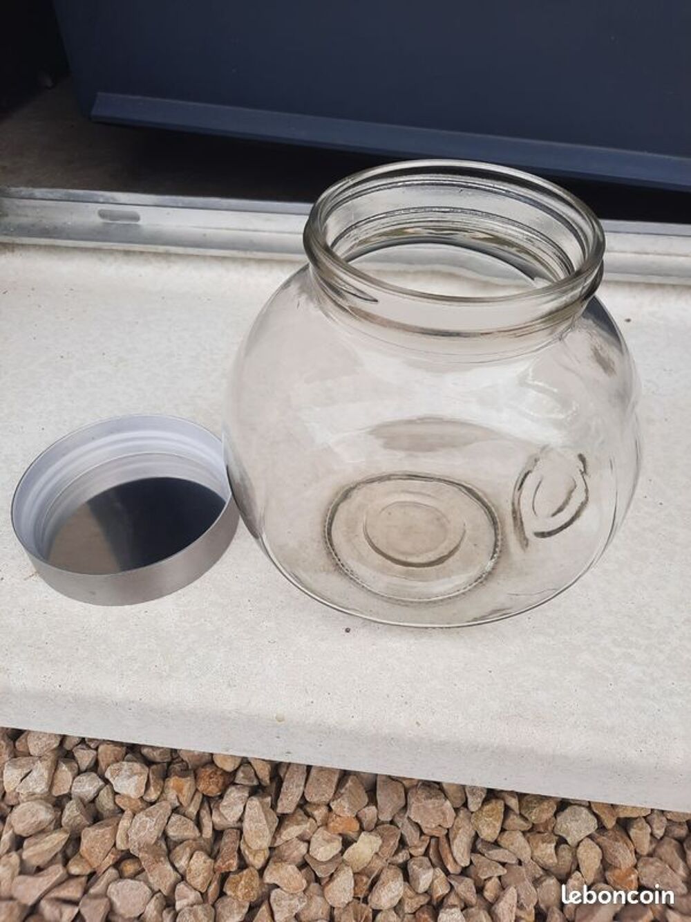 Bonbonni&egrave;re en verre avec bouchon alu Dcoration