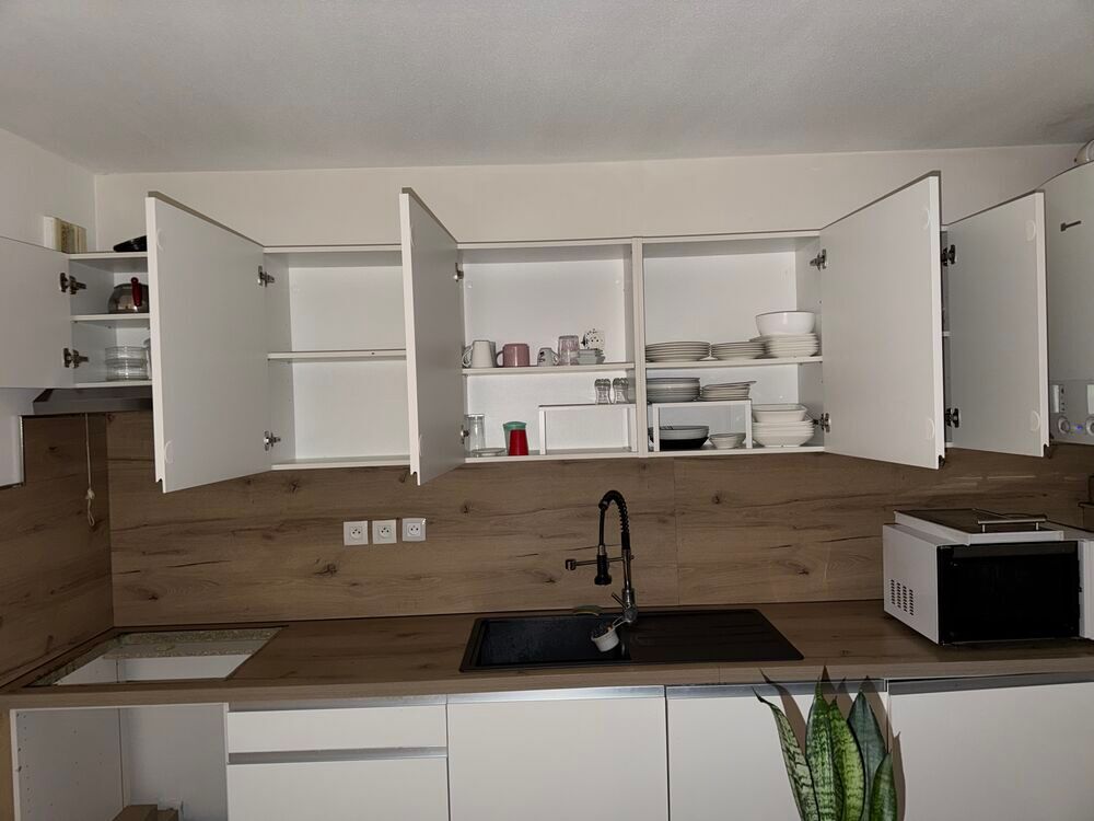 Cuisine &eacute;quip&eacute;e compl&egrave;te avec &eacute;lectrom&eacute;nager (n&eacute;gociable) Meubles