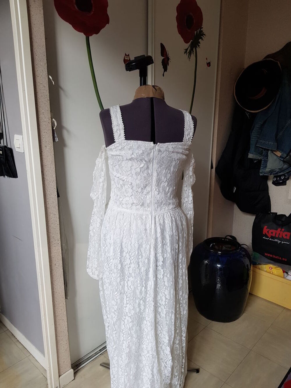robe m&eacute;di&eacute;vale Vêtements