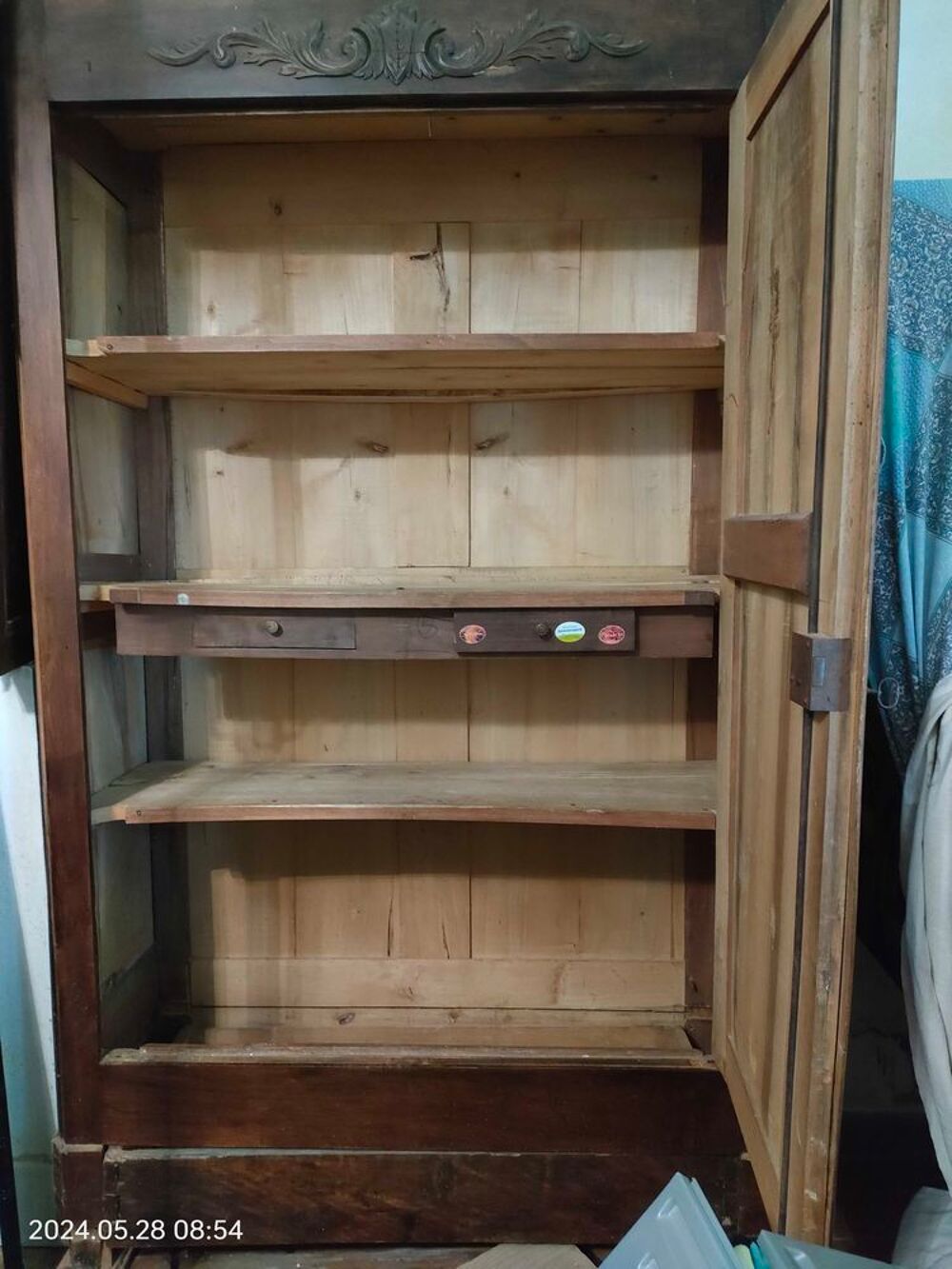 Armoire ancienne en bois massif Meubles