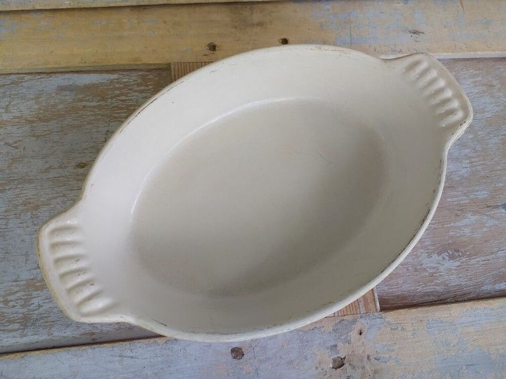 Petit Plat Ovale en Fonte Le Creuset 
Décoration