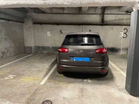  Parking / Garage  louer 11 m