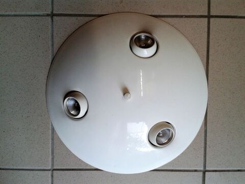 Luminaire 10 Saint-Priest (69)