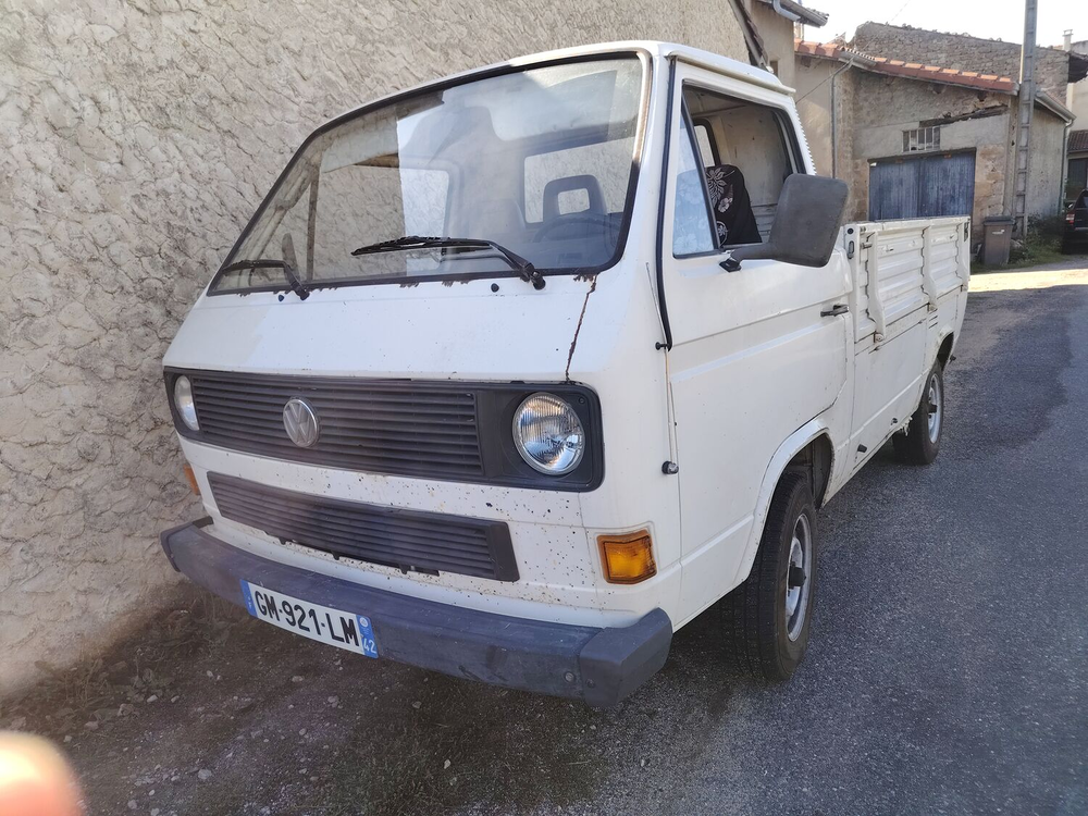 Transporter TRANSPORTER FGN TOLE 1.6 D 1986 occasion 42240 Saint-Maurice-en-Gourgois
