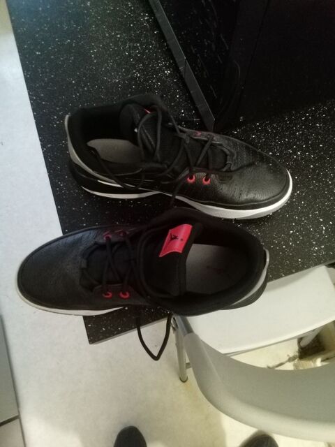 JORDAN MAX AURA 5 TAILLE 44.5 S�vres (92)