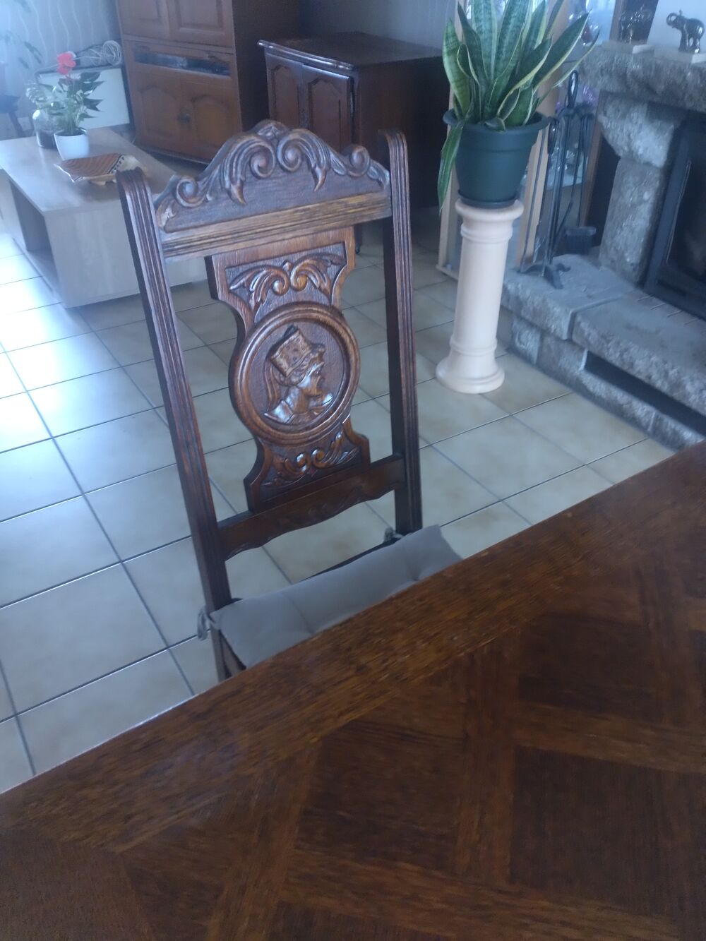 Salle a manger compl&egrave;te Meubles