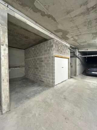  Parking / Garage à louer 14 m² Gréoux-les-bains