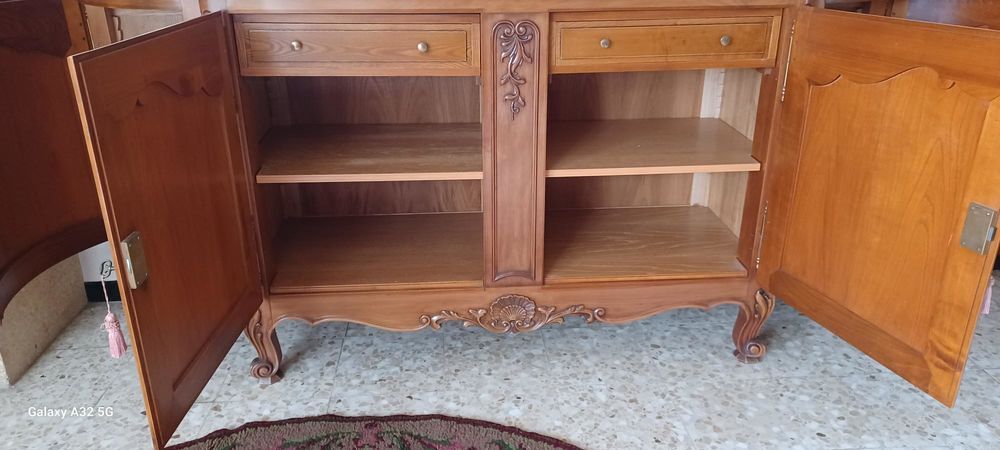 Table et buffet en merisier Meubles