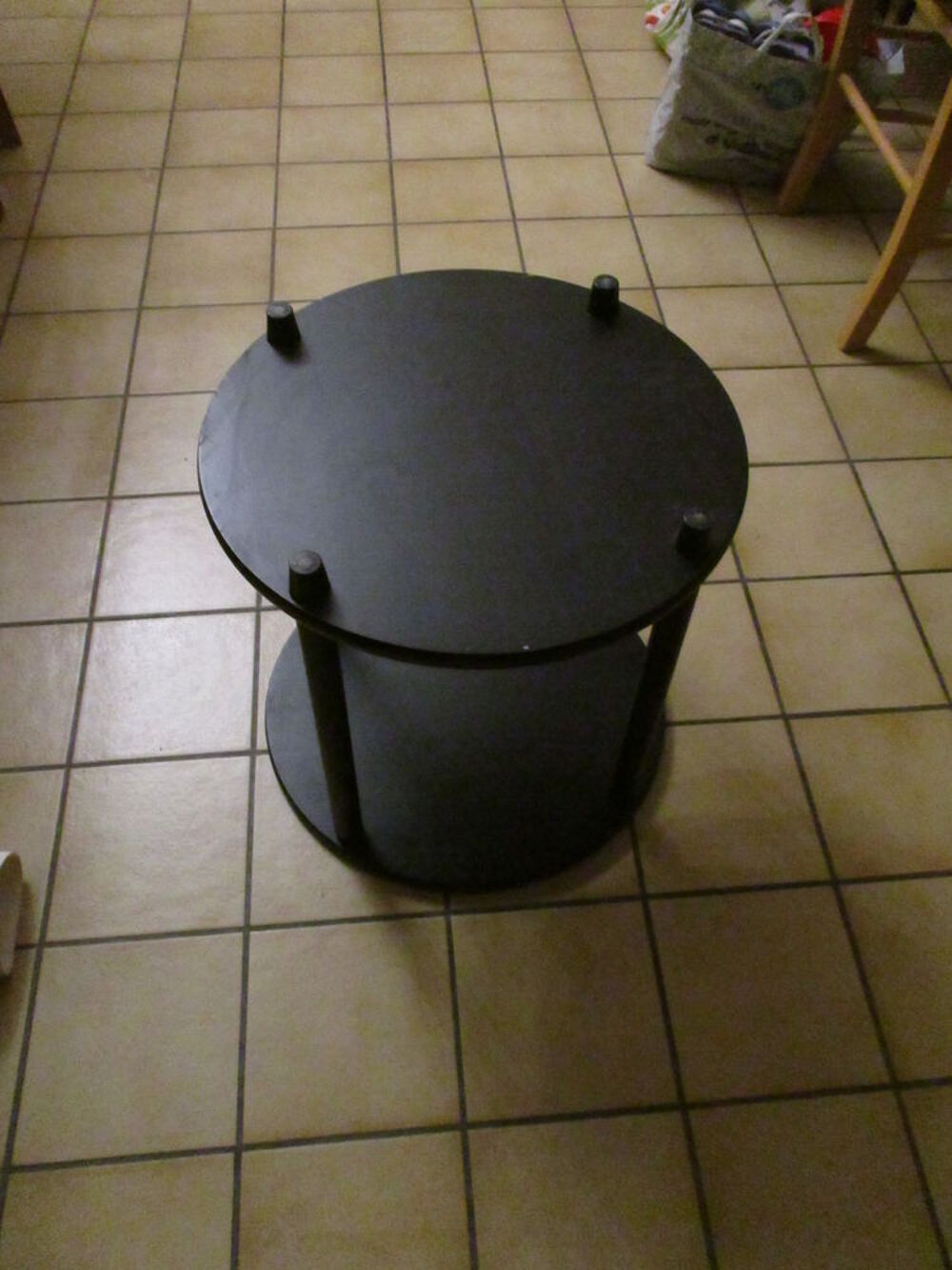 Table basse ronde en bois - noire - 2 &eacute;tag&egrave;res - Meubles