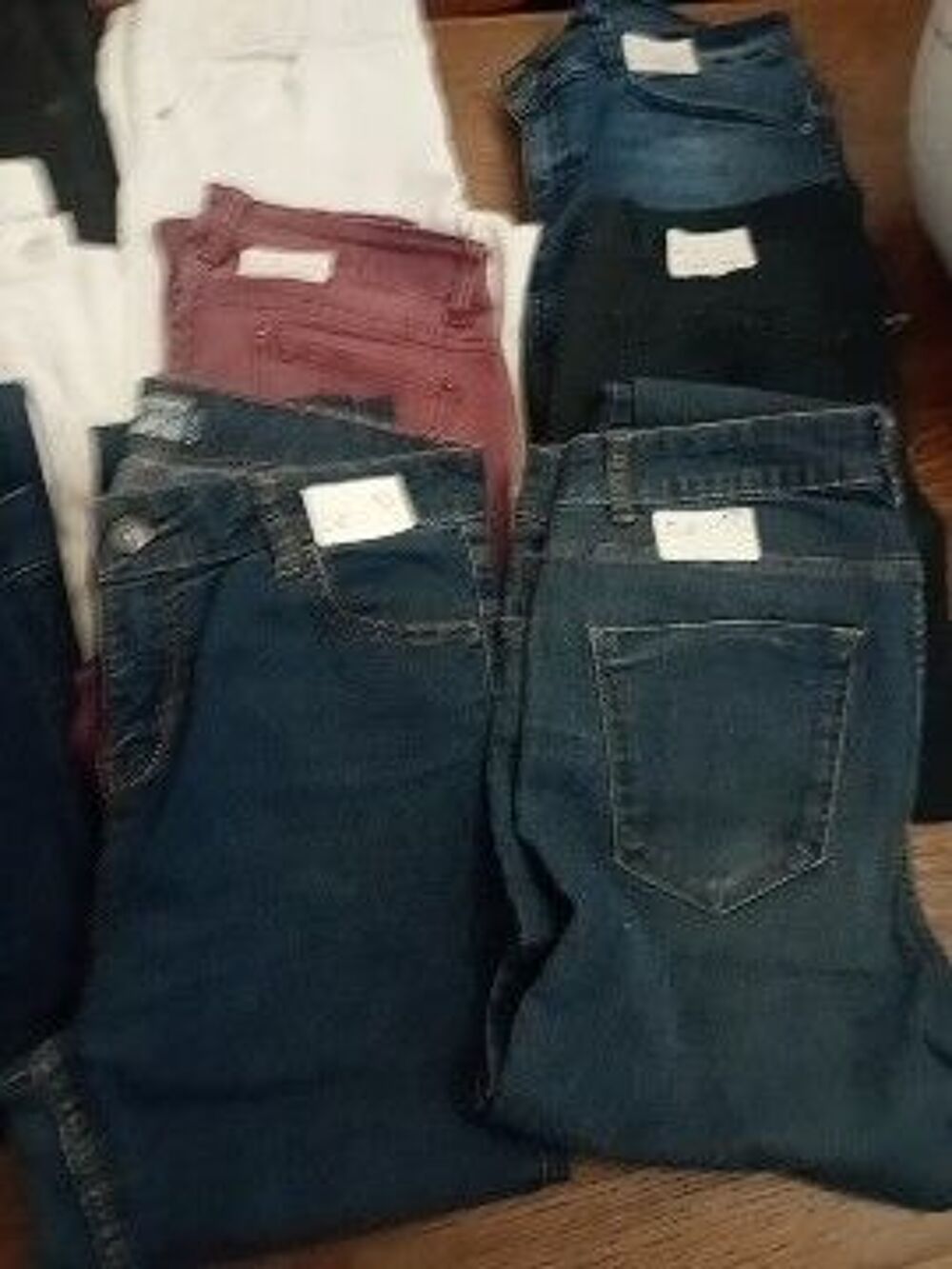 Pantalons femme 38
2€ pieces ou ou en lots Vêtements