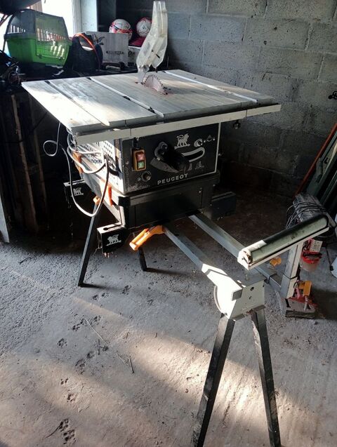 scie de table 200 Le Quesnel (80)