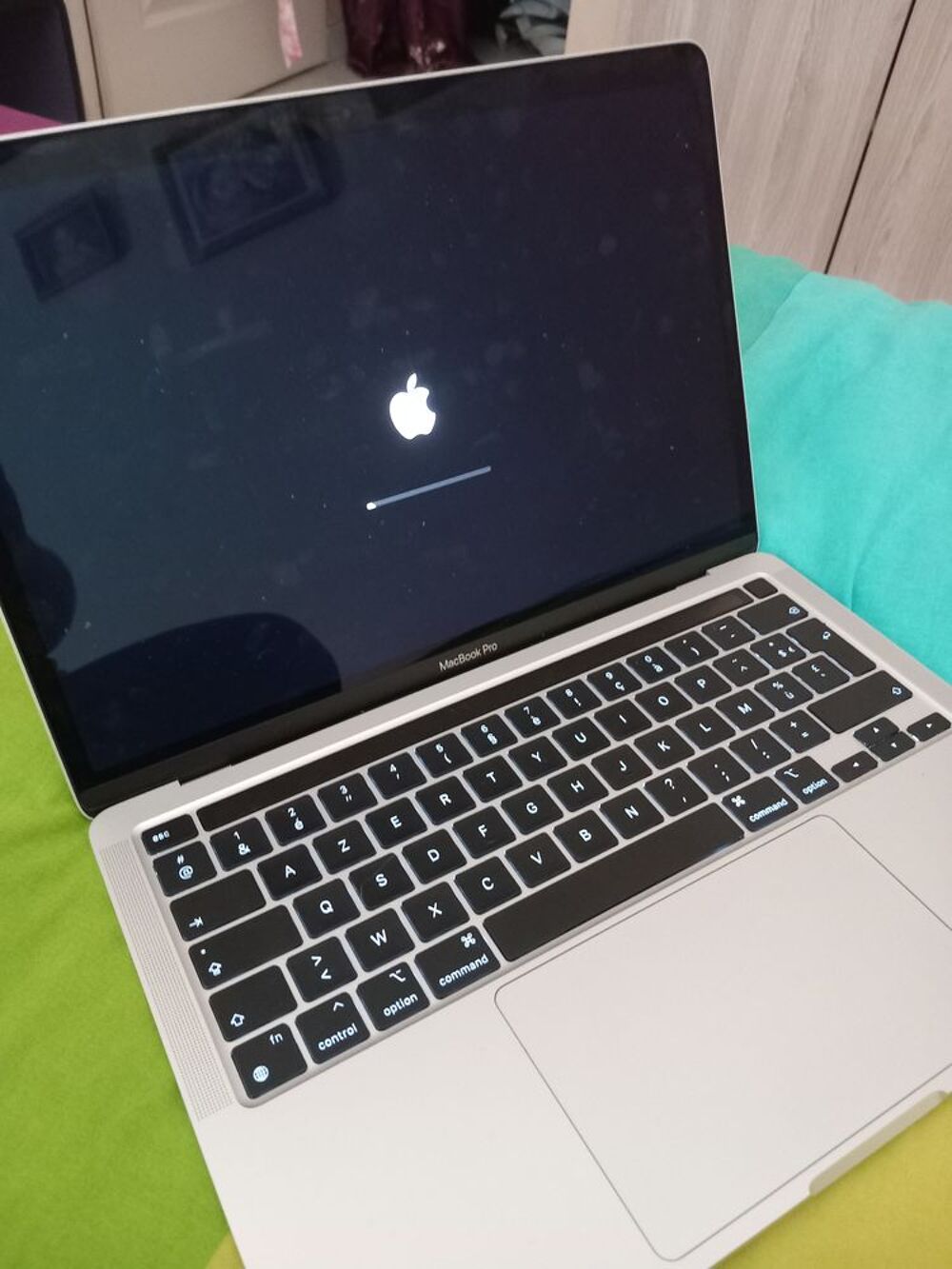 MACBOOK PRO Matériel informatique