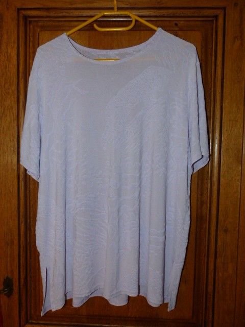 tunique blanche impression blanc en relief de savane 8 Viriat (01)